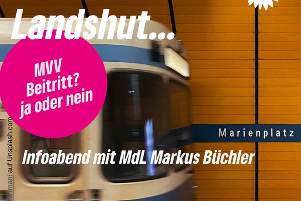 einfahrende U-Bahn am Marienplatz mit Text "Nächster Halt Landshut" davor